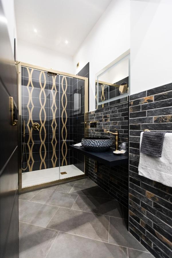 Golden Eagle Hotel อาเจโรลา ภายนอก รูปภาพ