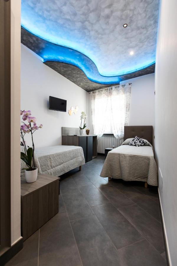 Golden Eagle Hotel อาเจโรลา ภายนอก รูปภาพ